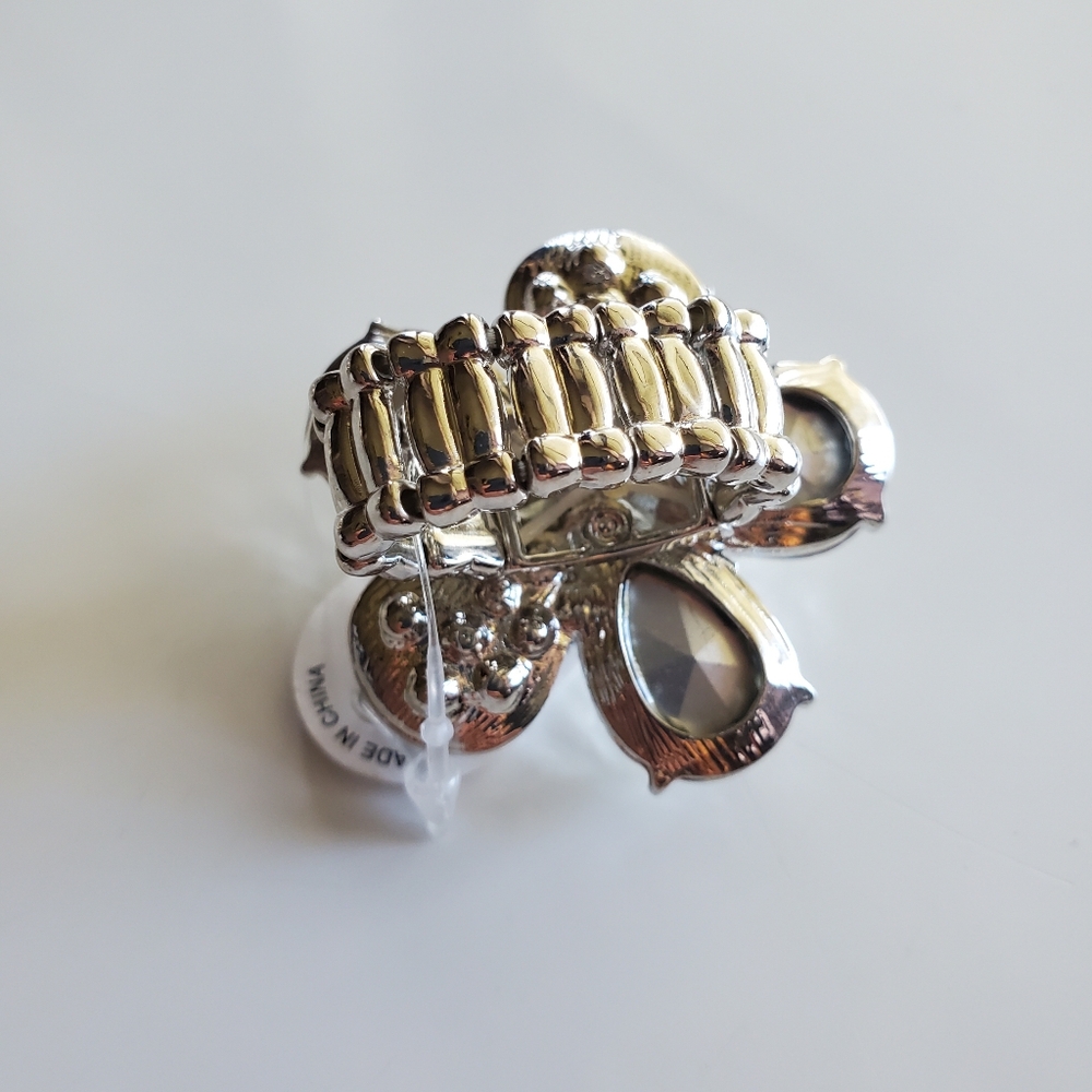 Silver Flower Ring - Picture 4 of 4